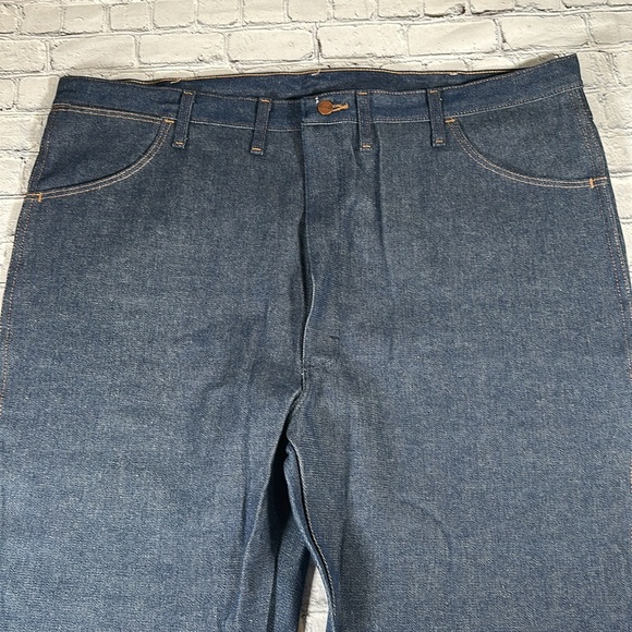 Wrangler Cowboy Cut Boot Jean Rigid - Regular Classic Fit straight 46x30 945NAV - Picture 5 of 16
